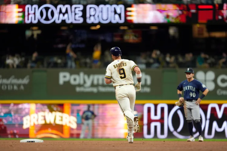 Brewers match franchise record for runs in a game